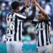 Santos FC em campo durante a Sul-Americana
