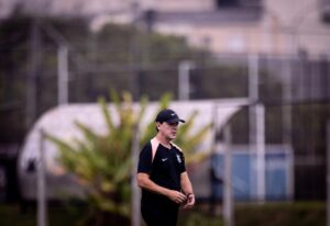 Corinthians Enfrenta Coritiba com Desfalques Importantes