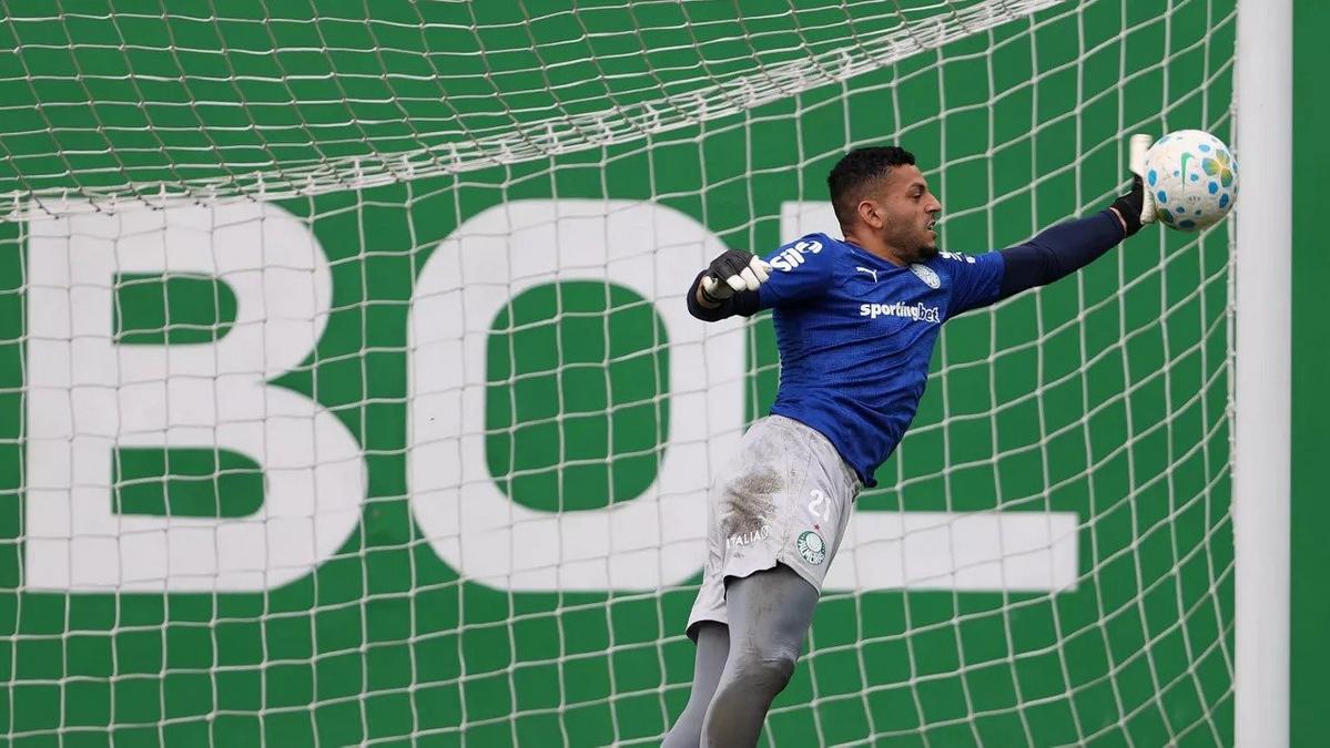 Kaique em ação pelo Palmeiras