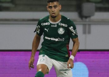 Andreas Pereira em campo pelo Palmeiras
