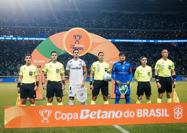 Santos e Palmeiras em jogo decisivo