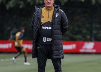 Jogadores do São Paulo em campo