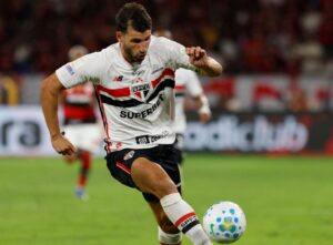 Gustavo Santana Assume o Ataque do São Paulo neste Sábado