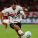Gustavo Santana em ação pelo São Paulo
