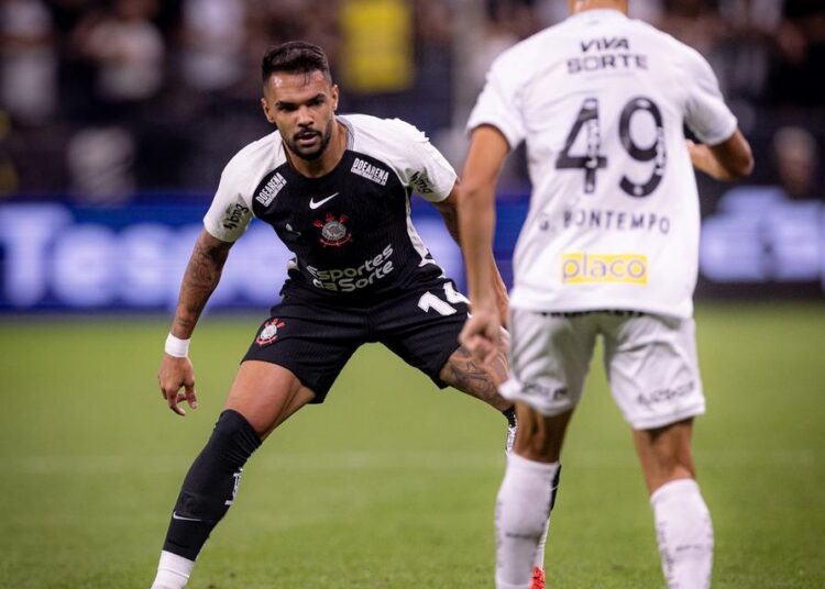 Corinthians e Santos se enfrentam na Neo Química Arena