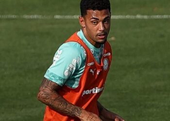 Riquelme Fillipi durante treino