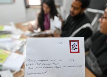 Alunos de Emefs trocam cartas manuscritas com cientistas da Unicamp