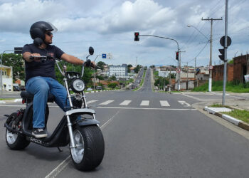 ciclomotores e bicicletas elétricas