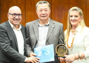 Prefeito Dário Saadi recebe delegação chinesa para ampliar conexões internacionais