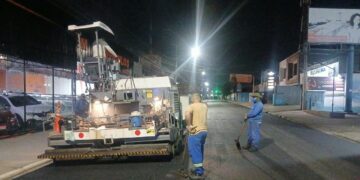 Continua recuperação do asfalto na rua Antônio Fernandes Leite, principal área comercial do Rosolém