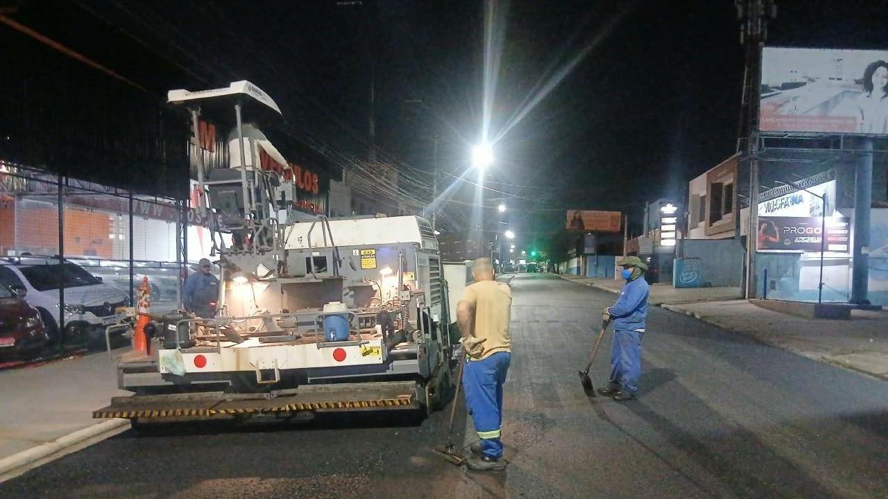 Continua recuperação do asfalto na rua Antônio Fernandes Leite, principal área comercial do Rosolém