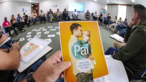 Curso prepara servidores para a chegada dos filhos e amplia licença-paternidade