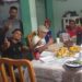 Trabalhadores da Higiplan tomam café da manhã na casa alugada pela empresa