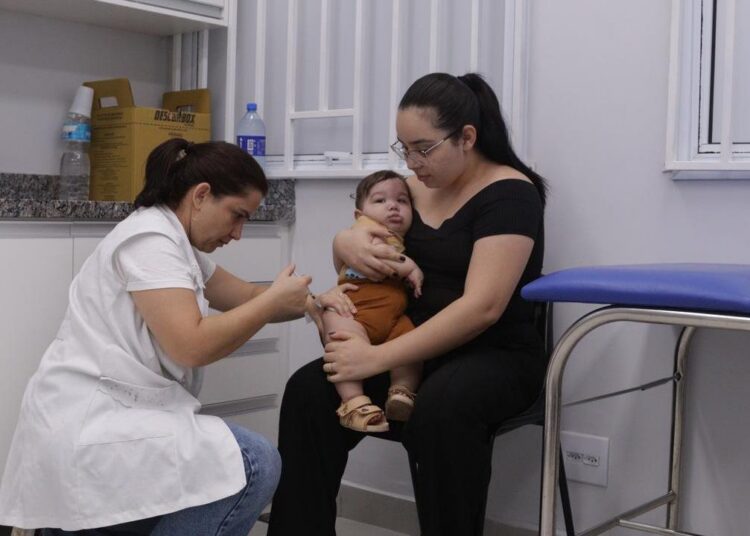 Dia D de multivacinação em Hortolândia oferece novo imunizante Pneumo 20, neste sábado (22/08)