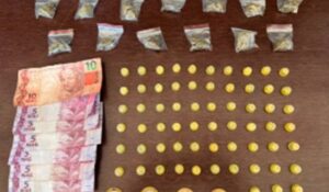 PM prende suspeito de tráfico de drogas no Jardim Amanda, após tentativa de fuga