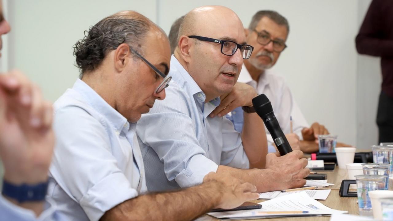 Prefeito Dário Saadi discute hub tecnológico e especialistas falam sobre El Niño e ações climáticas na RMC