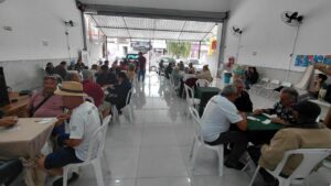 Idosos de Hortolândia disputam truco e dominó no CCMI