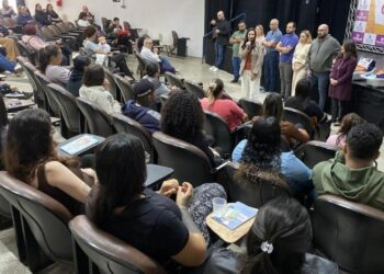 No Agosto Dourado, equipe do Programa Cuidar ressalta a importância da amamentação exclusiva no peito