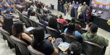 No Agosto Dourado, equipe do Programa Cuidar ressalta a importância da amamentação exclusiva no peito