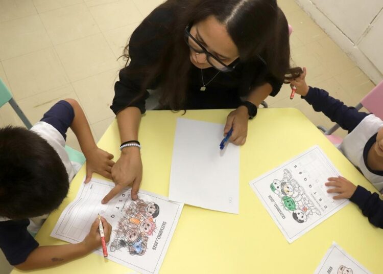 Educação é a secretaria que mais recebeu servidores este ano