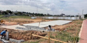 Nova pista pública de skate de Hortolândia, localizada do Pq. Remanso das Águas, recebe concretagem da base