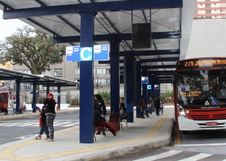 Três linhas de ônibus transportando cerca de 3,9 mil passageiros