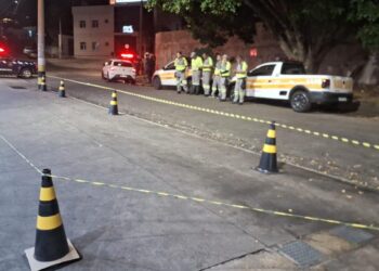 Equipes em estabelecimentos nas avenidas Dr. Heitor Penteado e Júlio Prestes durante operação