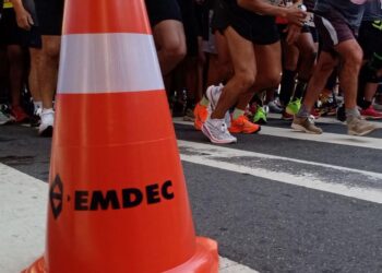 operação de trânsito para a Corrida 50 Anos CPI-2 com bloqueios no percurso