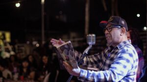 Sergio Vaz participa da reabertura da Biblioteca Municipal