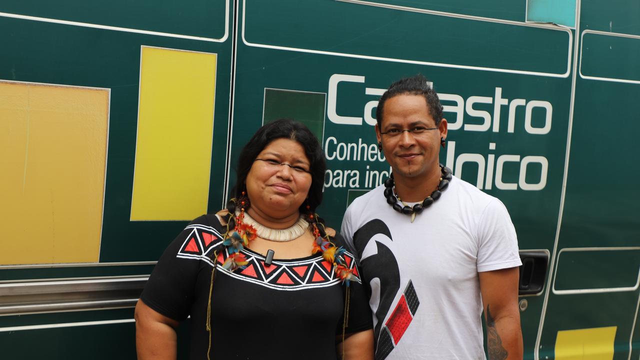 Indígenas em ação do Cadastro Único em Campinas durante seminário de diálogo entre universidade e comunidades migrantes