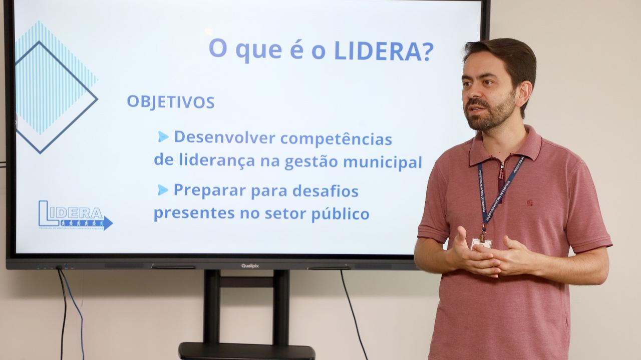 servidores participando de programa de liderança