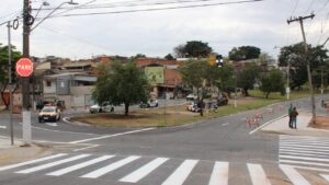Semáforo inteligente começa a funcionar no cruzamento da Presidente Juscelino e Ruy Rodriguez