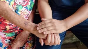 Serviço domiciliar da Rede Mário Gatti realiza coleta e medicação em casa