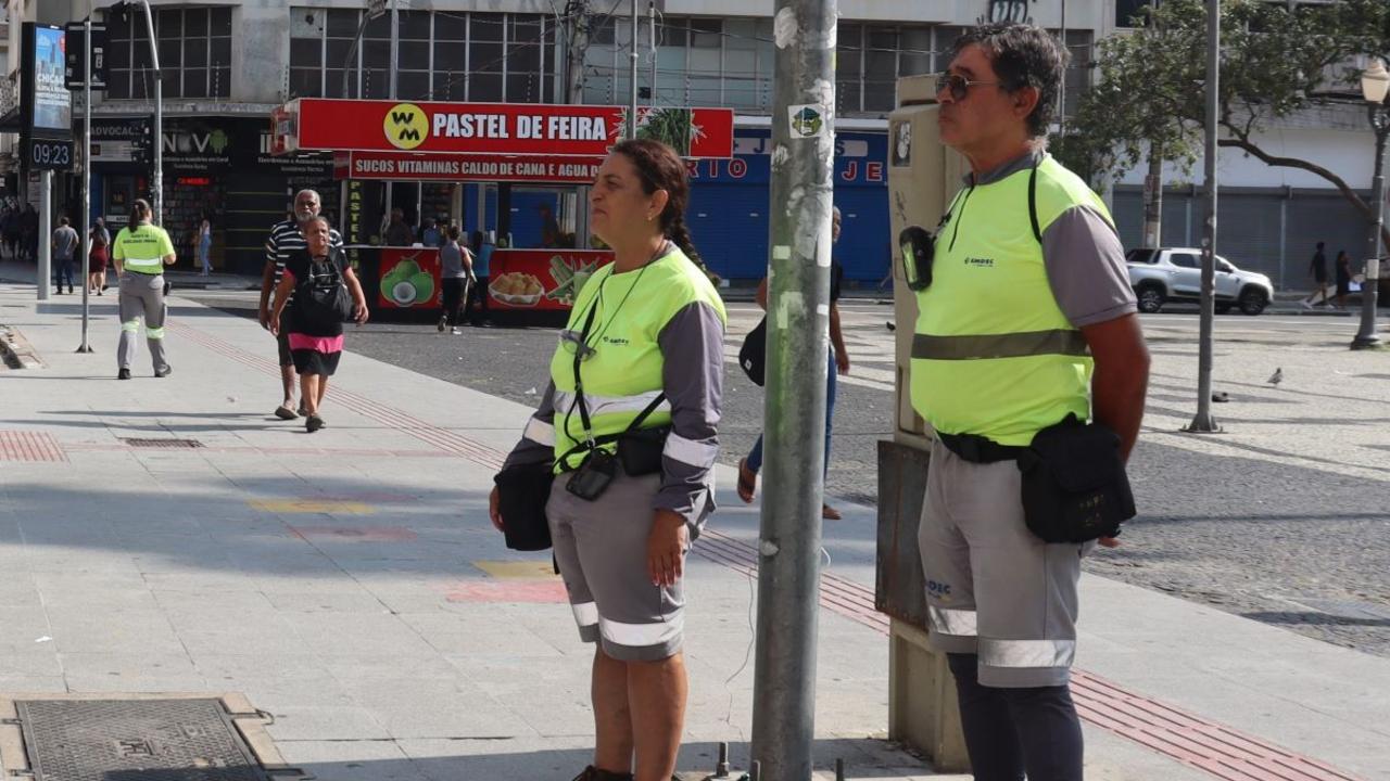 equipes de trânsito e profissionais do Centro de Controle Operacional atuando normalmente