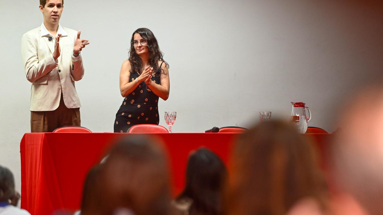 Relatos de Ítalo Fernandes e Renata Costa reforçaram o papel da educação, do apoio familiar e das oportunidades na inclusão