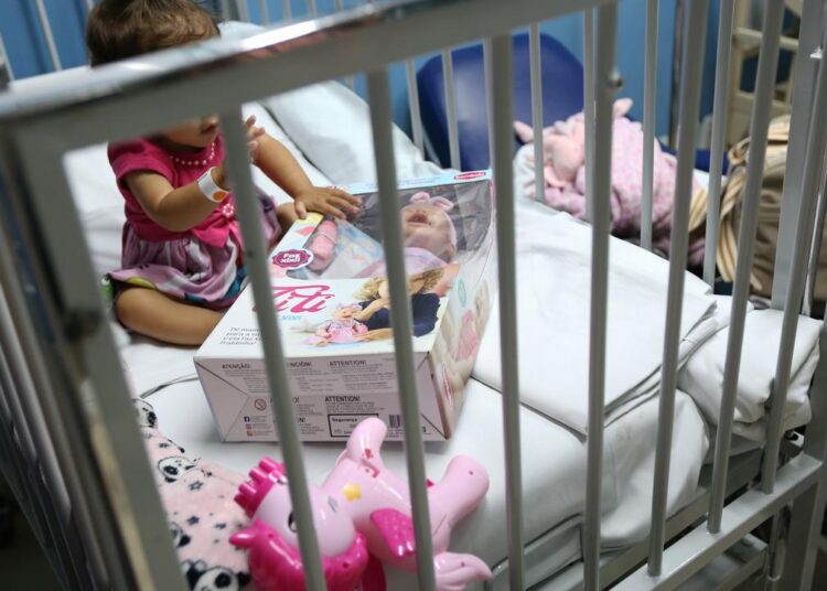 Recebimento de brinquedos para pacientes infantis na Rede Mário Gatti
