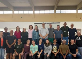 Homenagem reuniu os 21 professores que atuam diretamente no atendimento à população