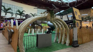 Dino World leva dinossauros gigantes e atrações infantis ao Parque Dom Pedro