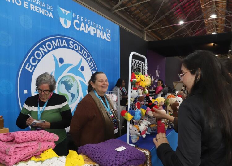 Economia Solidária com produtos de artesanato e alimentação no Campinas Innovation Week