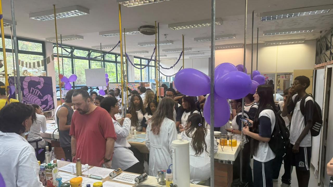 Alunos da rede municipal durante evento na Etecap