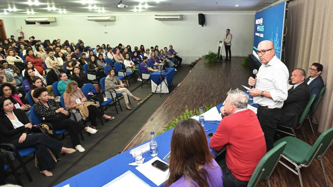 Prefeito Dário Saadi falando na abertura do Inov@SUS 2026