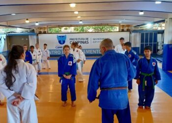 Atletas do Judô Campinas treinando no Centro de Treinamento de Lutas no Taquaral