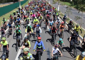 Pedal com saída do Parque Ecológico com apoio da Emdec e Prefeitura e doação de alimentos