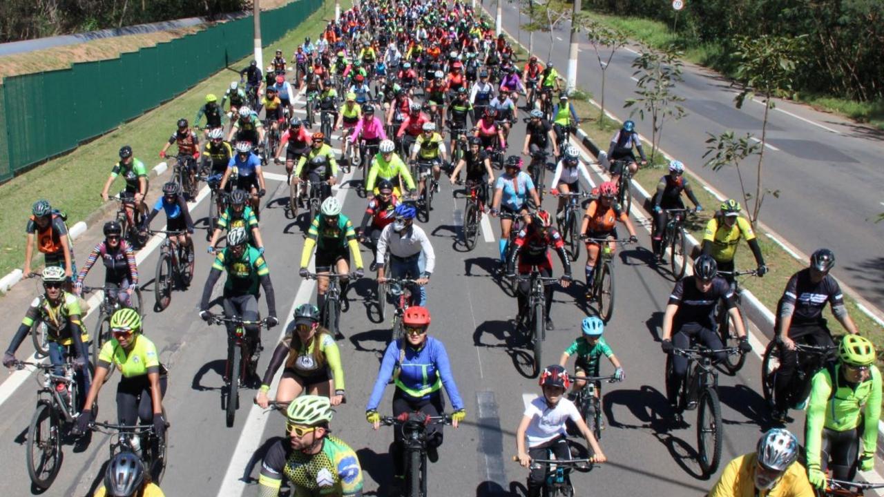 Pedal com saída do Parque Ecológico com apoio da Emdec e Prefeitura e doação de alimentos