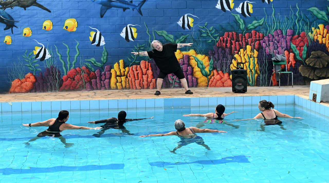 Retomada das aulas de natação e hidroginástica nos Centros Esportivos