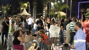 Sanasa celebra 52 anos com festa para funcionários e comunidade