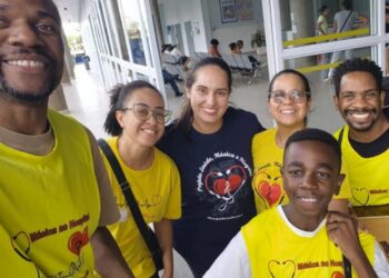 Grupo Saúde, Música e Alegria se apresenta no Hospital Ouro Verde, trazendo conforto e emoção