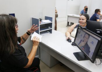 Atendimento em Libras por videoconferência nas agências da Sanasa em Campinas
