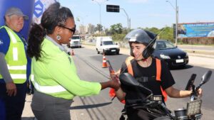 Motoristas receberão antenas corta-pipa em blitz educativa em Campinas