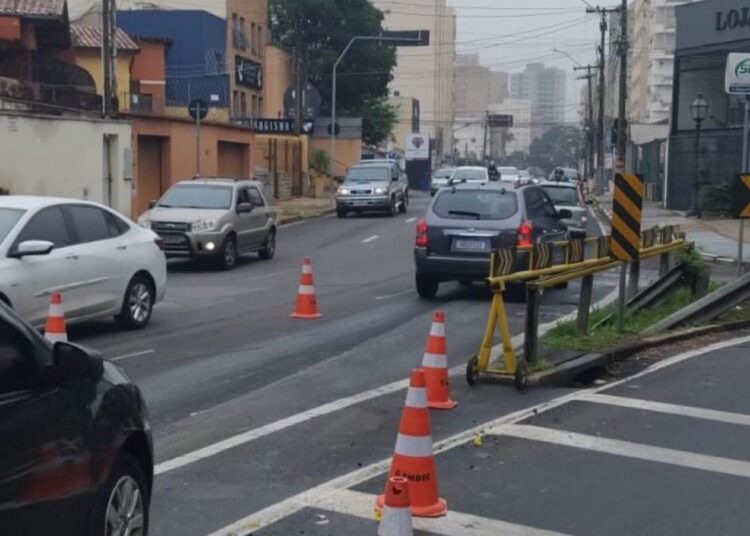 Suspensão da Operação Bosque e bloqueio na pista interna da avenida Dr. Heitor Penteado